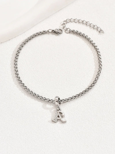 Geschichtetes Initial-Knöchelarmband mit schwarzer Schnur – Vintage-Chic für jeden Anlass